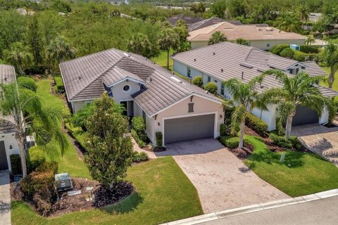 House in Bradenton, Florida 3 bedrooms, 188.96 sq.m. № 1629487 - photo 1