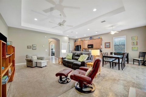 House in Bradenton, Florida 3 bedrooms, 188.96 sq.m. № 1629487 - photo 27