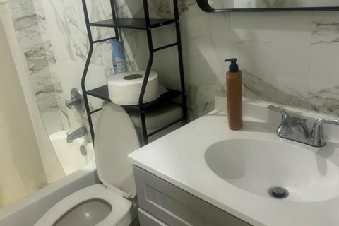 Villa ou maison à Miami Gardens, Floride 3 chambres, 140.47 m2 № 2400843