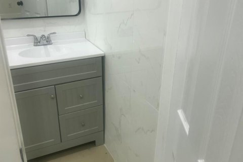 Villa ou maison à louer à Miami Gardens, Floride: 3 chambres, 140.47 m2 № 2400843 - photo 6