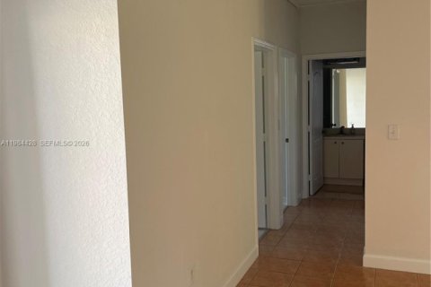 Купить виллу или дом в Хомстед, Флорида 3 спальни, 133.97м2, № 2048130 - фото 11