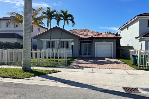 Дом в Хомстед, Флорида 3 спальни, 133.97м2 № 2048130