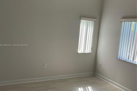 Купить виллу или дом в Хомстед, Флорида 3 спальни, 133.97м2, № 2048130 - фото 20