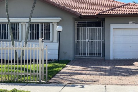 Купить виллу или дом в Хомстед, Флорида 3 спальни, 133.97м2, № 2048130 - фото 5