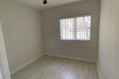 Купить виллу или дом в Хомстед, Флорида 3 спальни, 133.97м2, № 2048130 - фото 16