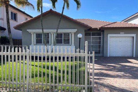 Купить виллу или дом в Хомстед, Флорида 3 спальни, 133.97м2, № 2048130 - фото 6