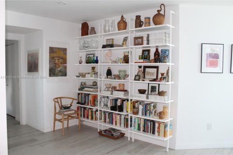 Condominio en venta en Miami, Florida, 4 dormitorios, 173.82 m2 № 1858762 - foto 14