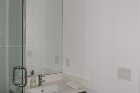Condominio en venta en Miami, Florida, 4 dormitorios, 173.82 m2 № 1858762 - foto 16