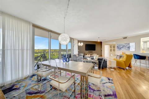 Купить кондоминиум в Холливуд, Флорида 2 спальни, 184.69м2, № 1965853 - фото 3