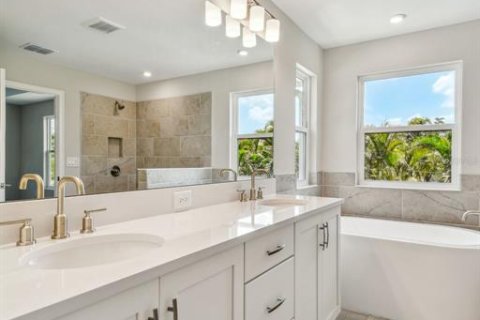 House in Tampa, Florida 4 bedrooms, 223.8 sq.m. № 1152668 - photo 26