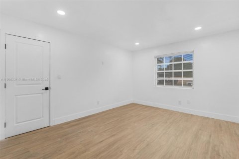 Casa en venta en Hollywood, Florida, 3 dormitorios, 149.94 m2 № 1956988 - foto 17