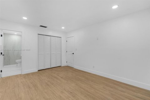 Casa en venta en Hollywood, Florida, 3 dormitorios, 149.94 m2 № 1956988 - foto 14