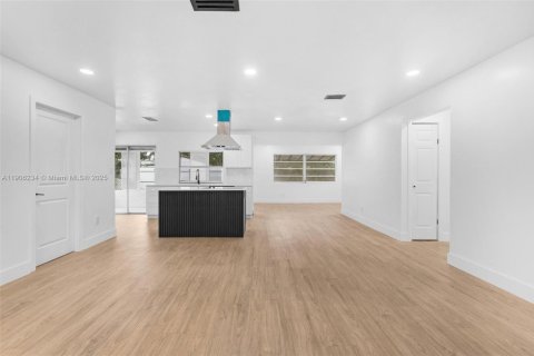 Casa en venta en Hollywood, Florida, 3 dormitorios, 149.94 m2 № 1956988 - foto 7