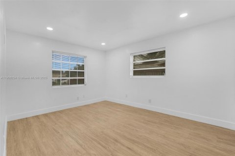 Casa en venta en Hollywood, Florida, 3 dormitorios, 149.94 m2 № 1956988 - foto 16
