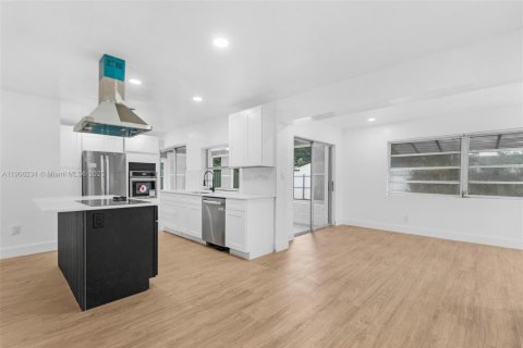 Casa en venta en Hollywood, Florida, 3 dormitorios, 149.94 m2 № 1956988 - foto 8