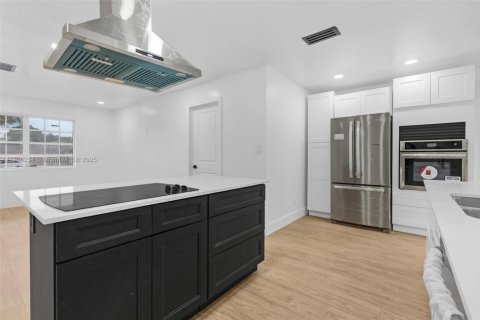 Casa en venta en Hollywood, Florida, 3 dormitorios, 149.94 m2 № 1956988 - foto 13