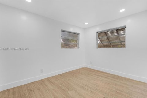 Casa en venta en Hollywood, Florida, 3 dormitorios, 149.94 m2 № 1956988 - foto 22