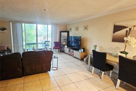 Condominio en venta en Coral Springs, Florida, 3 dormitorios, 125.42 m2 № 1786924 - foto 2