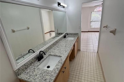 Casa en alquiler en Kissimmee, Florida, 4 dormitorios, 164.16 m2 № 1877356 - foto 9