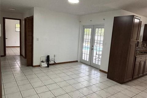 Casa en alquiler en Kissimmee, Florida, 4 dormitorios, 164.16 m2 № 1877356 - foto 6