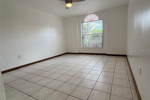 Casa en alquiler en Kissimmee, Florida, 4 dormitorios, 164.16 m2 № 1877356 - foto 10