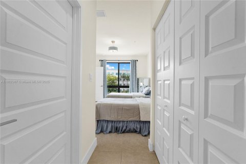 Condo in Doral, Florida, 1 bedroom in URBANA  № 1688626 - photo 27