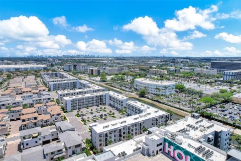 Condo in Doral, Florida, 1 bedroom in URBANA  № 1688626 - photo 1