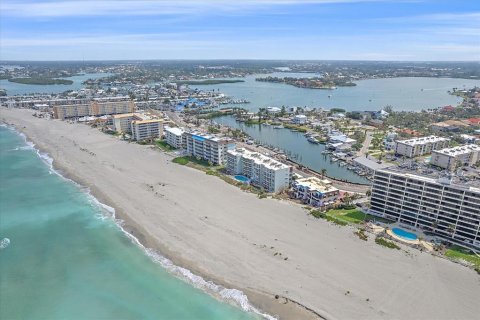 Condo in Venice, Florida, 2 bedrooms  № 1680394 - photo 23