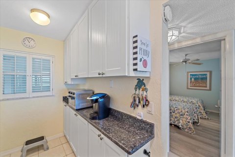 Condo in Venice, Florida, 2 bedrooms  № 1680394 - photo 11