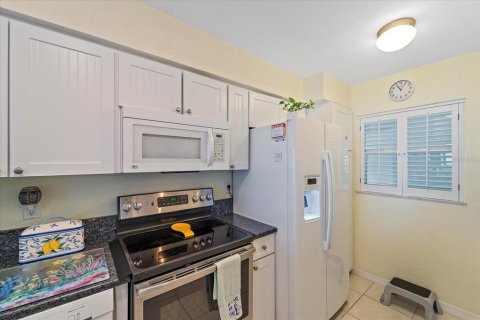 Condo in Venice, Florida, 2 bedrooms  № 1680394 - photo 10