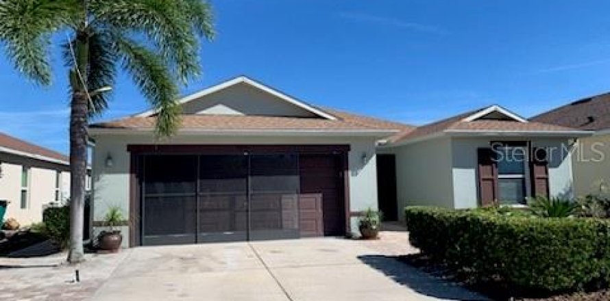 House in Punta Gorda, Florida 3 bedrooms, 176.42 sq.m. № 2155385