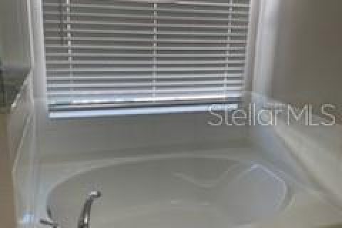 House in Punta Gorda, Florida 3 bedrooms, 176.42 sq.m. № 2155385 - photo 12