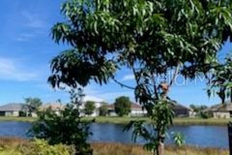 House in Punta Gorda, Florida 3 bedrooms, 176.42 sq.m. № 2155385 - photo 6