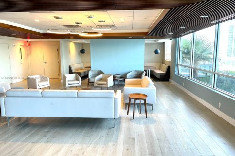 Condominio en alquiler en Miami Beach, Florida, 2 dormitorios, 103.12 m2 № 1949409 - foto 13