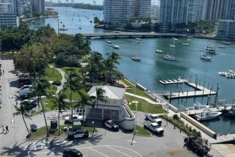 Condominio en alquiler en Miami Beach, Florida, 2 dormitorios, 103.12 m2 № 1949409 - foto 7
