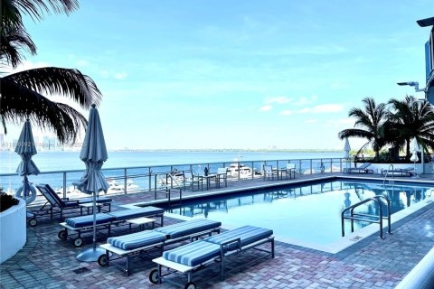 Condominio en alquiler en Miami Beach, Florida, 2 dormitorios, 103.12 m2 № 1949409 - foto 15
