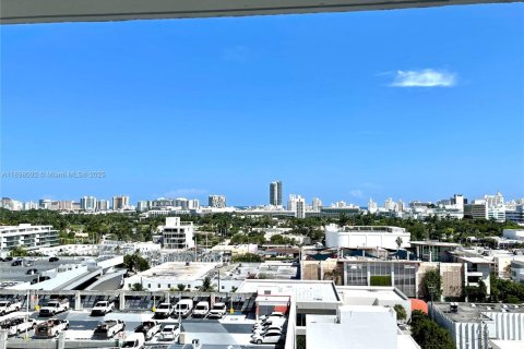 Condominio en alquiler en Miami Beach, Florida, 2 dormitorios, 103.12 m2 № 1949409 - foto 4