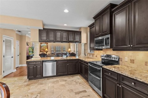 Touwnhouse à vendre à Lake Mary, Floride: 4 chambres, 198.07 m2 № 1914380 - photo 18