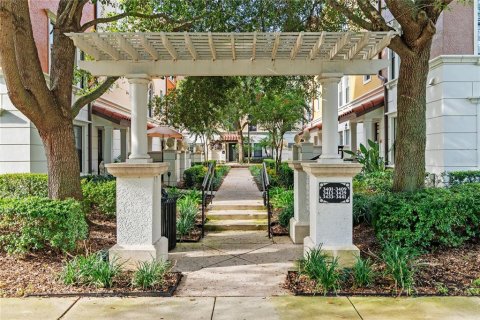 Touwnhouse à vendre à Lake Mary, Floride: 4 chambres, 198.07 m2 № 1914380 - photo 3