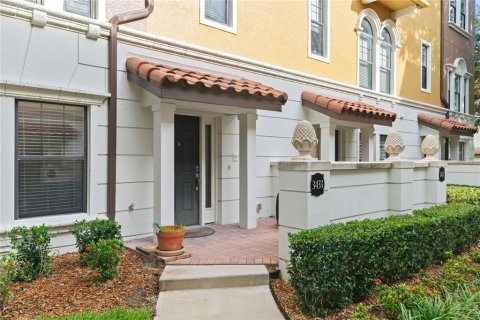 Touwnhouse à vendre à Lake Mary, Floride: 4 chambres, 198.07 m2 № 1914380 - photo 4