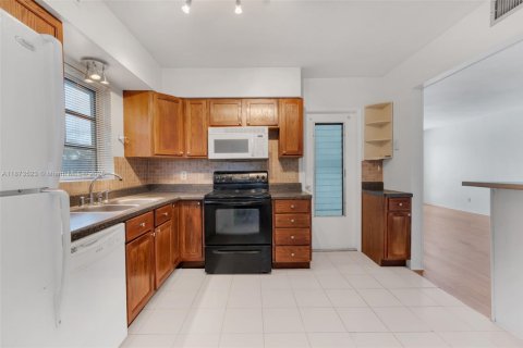 Villa ou maison à vendre à Oakland Park, Floride: 3 chambres, 125.6 m2 № 1898307 - photo 13