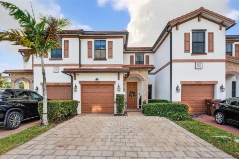 Townhouse in Hialeah, Florida 3 bedrooms, 158.68 sq.m. № 2042355 - photo 14