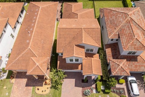Casa en venta en Orlando, Florida, 3 dormitorios, 202.06 m2 № 1841586 - foto 3
