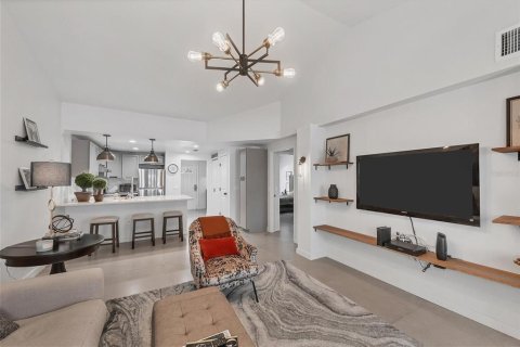 Villa ou maison à louer à Bradenton, Floride: 2 chambres, 103.96 m2 № 2103517 - photo 10