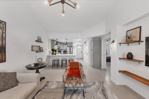 Villa ou maison à louer à Bradenton, Floride: 2 chambres, 103.96 m2 № 2103517 - photo 9