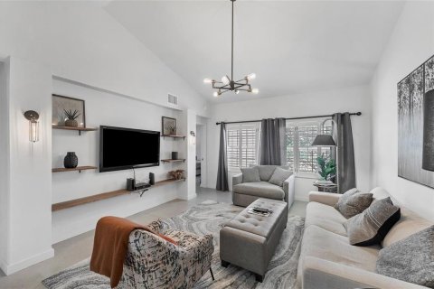 Villa ou maison à louer à Bradenton, Floride: 2 chambres, 103.96 m2 № 2103517 - photo 7