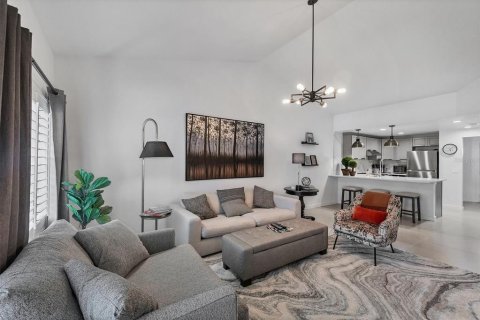 Villa ou maison à louer à Bradenton, Floride: 2 chambres, 103.96 m2 № 2103517 - photo 8
