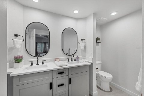 Villa ou maison à louer à Bradenton, Floride: 2 chambres, 103.96 m2 № 2103517 - photo 25