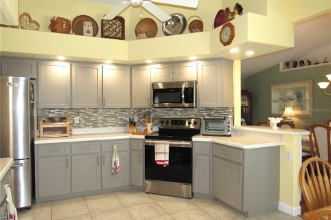 Casa en venta en Port Charlotte, Florida, 4 dormitorios, 228.26 m2 № 1906694 - foto 17