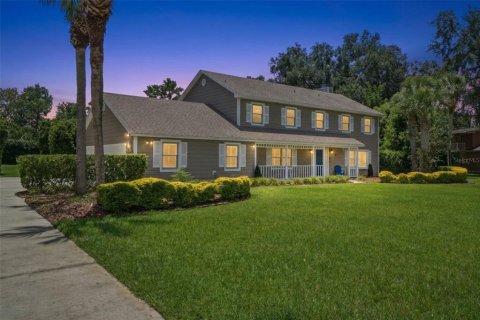 House in Longwood, Florida 4 bedrooms, 257.53 sq.m. № 2225446